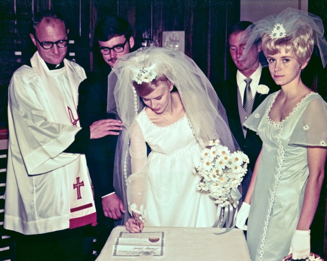 1969-08-31 Jim Janeen Wedding 20.jpg